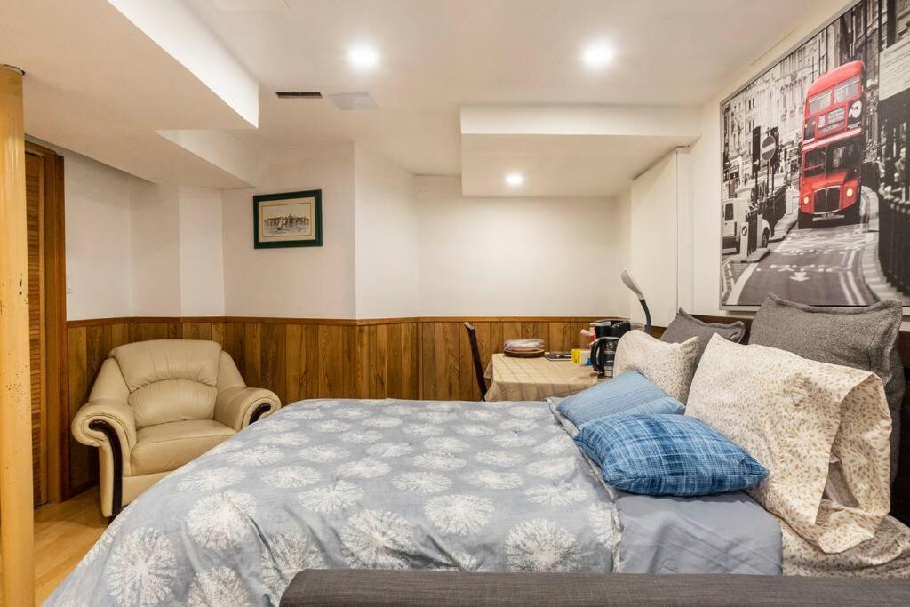 Big Oasis Studio Near Airport Yyz Hotel Торонто Екстериор снимка